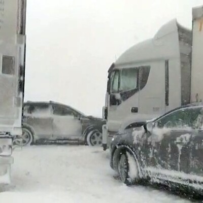Kuzey Marmara Otoyolu'nda 30 araç birbirine girdi! Trafik durdu