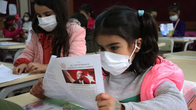 Ebeveynlere öneri! Karneler pandemi koşullarına göre değerlendirilmeli