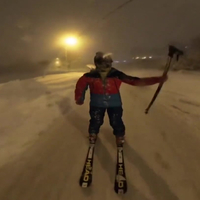 Avcılar'dan Firuzköy'e kayak yaparak gitti!