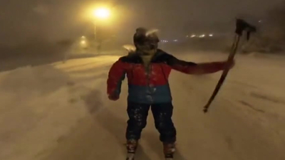 Avcılar'dan Firuzköy'e kayak yaparak gitti!