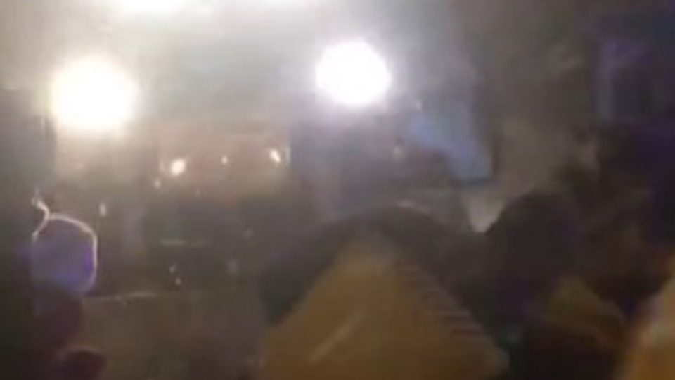 Ambulansa kepçe ile yetiştirildi!