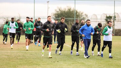 Mehmet Altıparmak sahaya indi