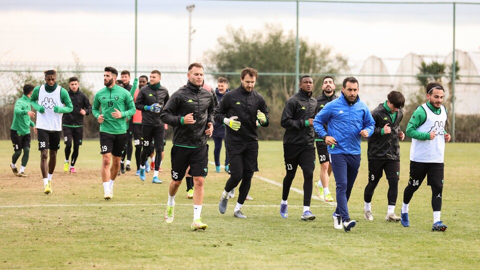 Mehmet Altıparmak sahaya indi