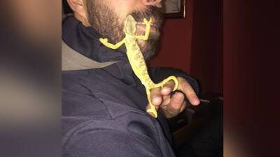 Donmaktan kurtarmıştı... Arkadaş oldular