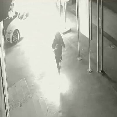 Park halindeki araç yandı, sabotaj çıktı!