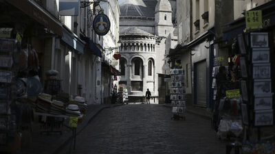 Sokakta düşen fotoğrafçı hipotermiden öldü