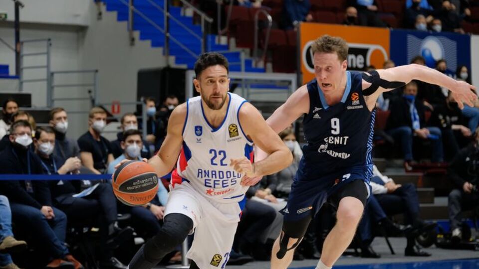 Anadolu Efes, Zenit'e yenildi