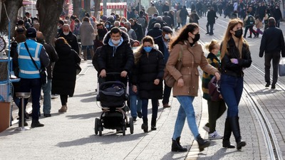 Bilim Kurulu Üyesi Şener'den 'Film başa saracak' uyarısı!
