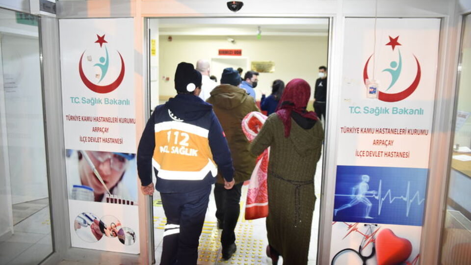 Üzerine kaynar su dökülen çocuk için seferberlik