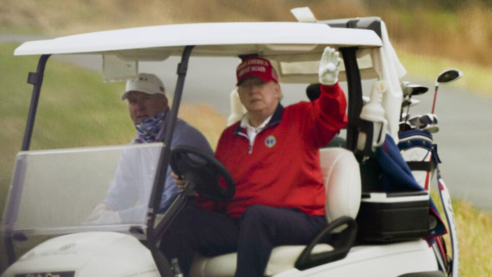 Trump golf oynarken kendini 47. ABD Başkanı ilan etti