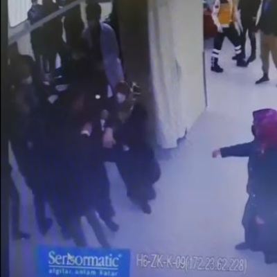 Sağlık çalışanlarına saldırı! Elini kırdılar!