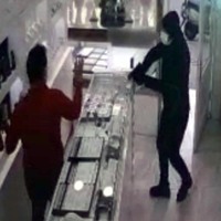 Kripto parada kaybedince kuyumcuyu soydu!