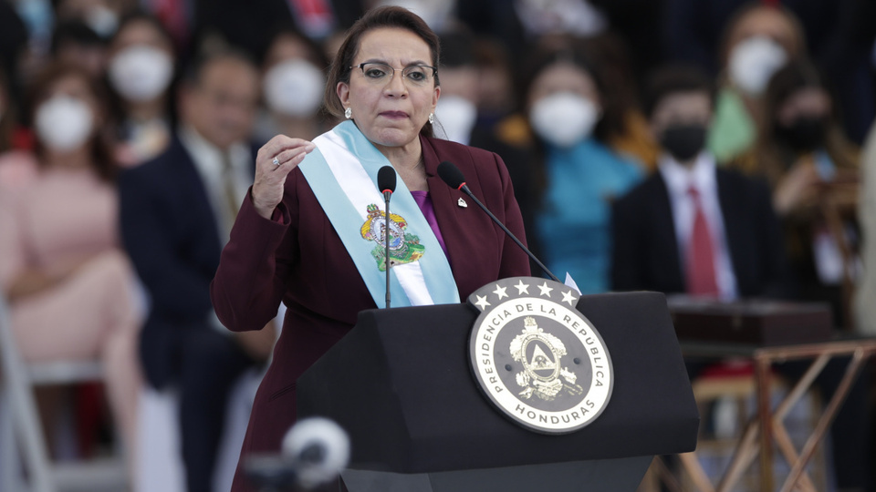 Honduras'ın ilk kadın Devlet Başkanı Castro yemin etti