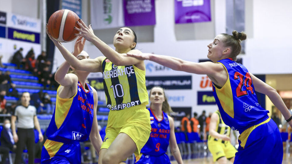 Fenerbahçe Safiport çeyrek finalde!