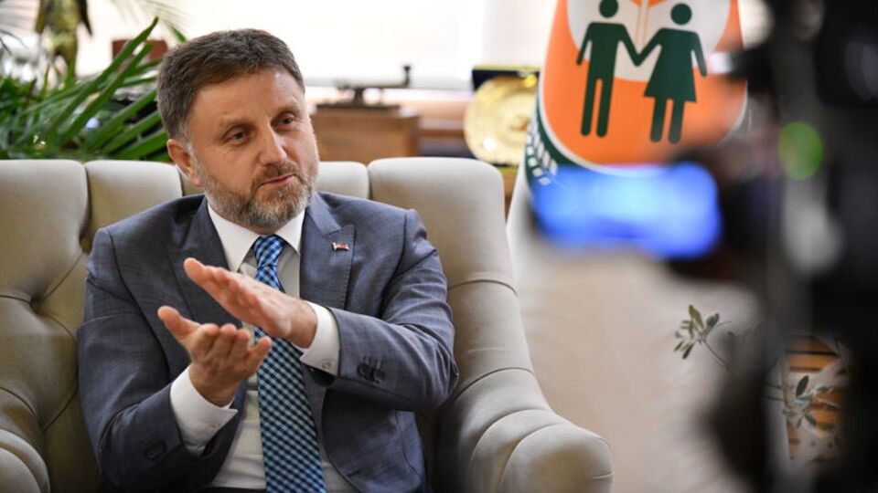 Fahrettin Poyraz görevden alındı