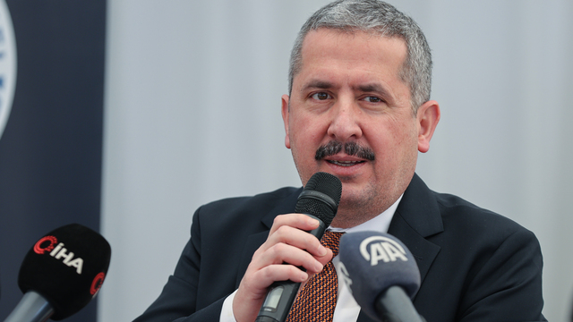 'Ekonomi istihdam, ihracat ve yatırımla büyüyecek'