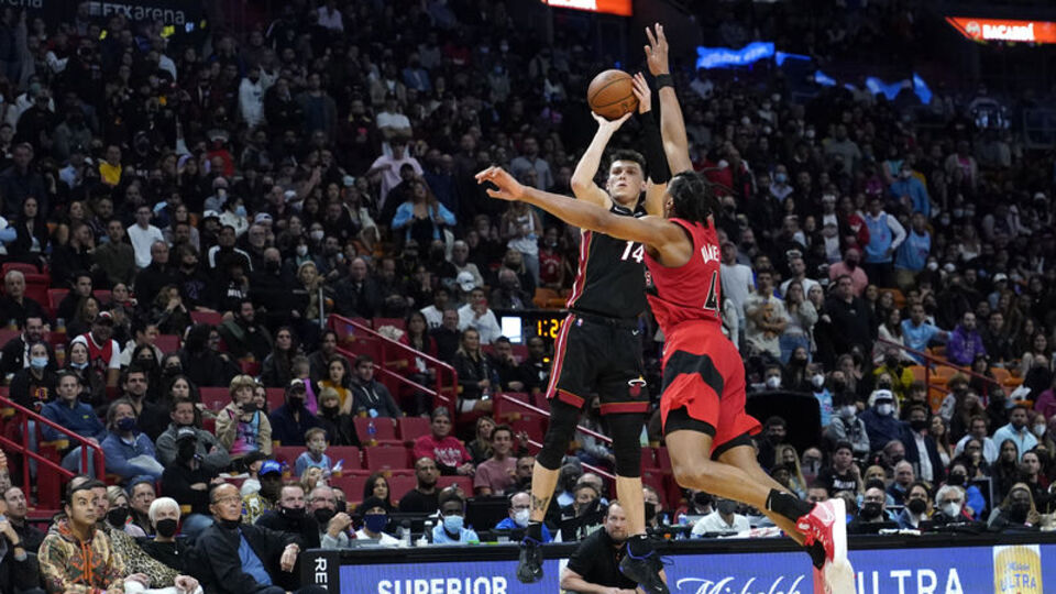 Raptors, Heat'i uzatmada yendi