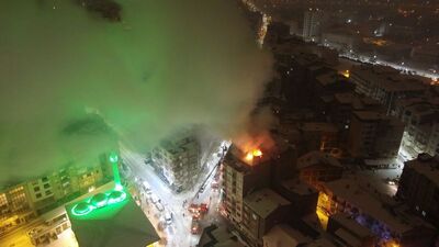 Elazığ'da 6 katlı binada yangın paniği