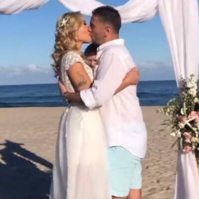 Sessiz sedasız Miami'de evlendi!