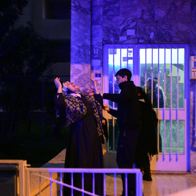 Anne ve kızı yemek masasında öldürüldü!