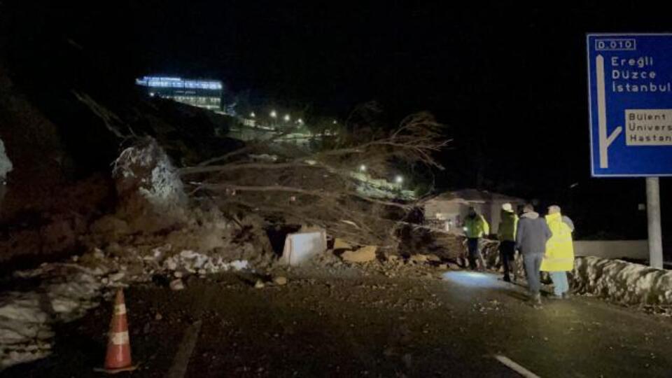 Zonguldak-İstanbul karayolunda heyelan