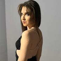 "Canım isterse sahnede mayo da giyerim!"