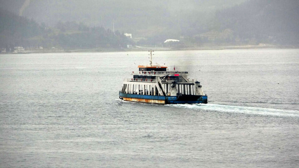 Feribot seferlerine fırtına freni