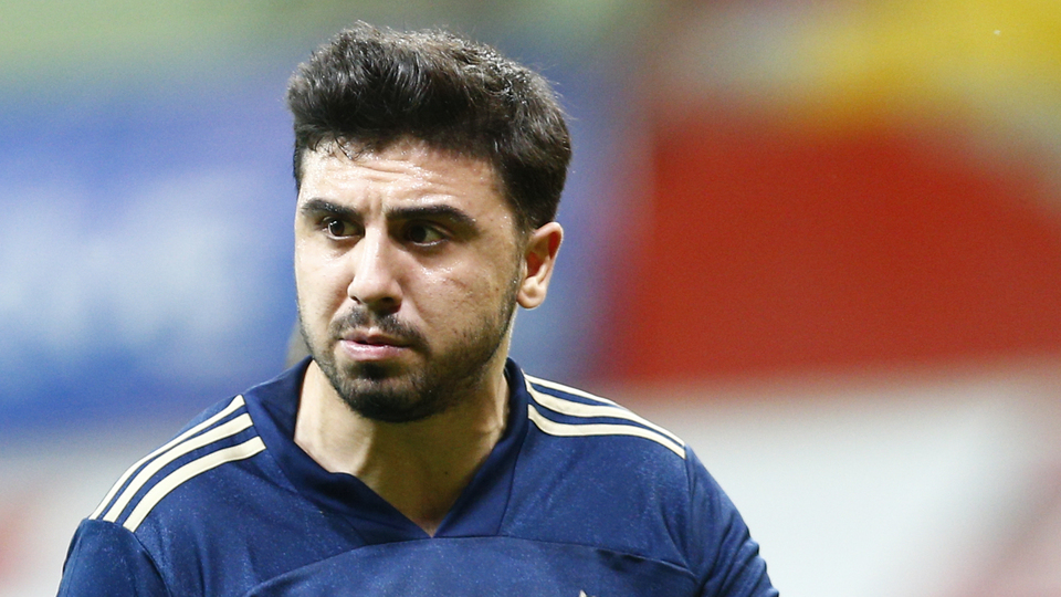 Fenerbahçe, Ozan Tufan'ı açıkladı