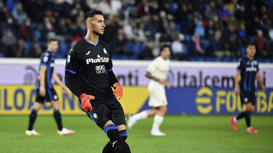 Yanlışlıkça çıplak fotoğrafını paylaştı