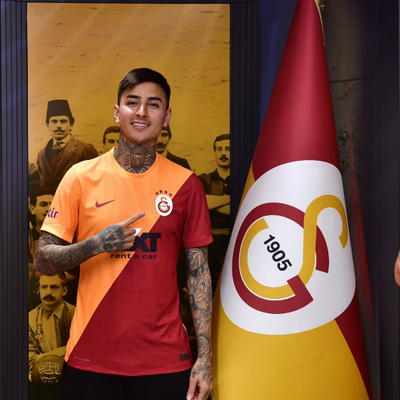 Galatasaray iki transfer birden açıkladı!