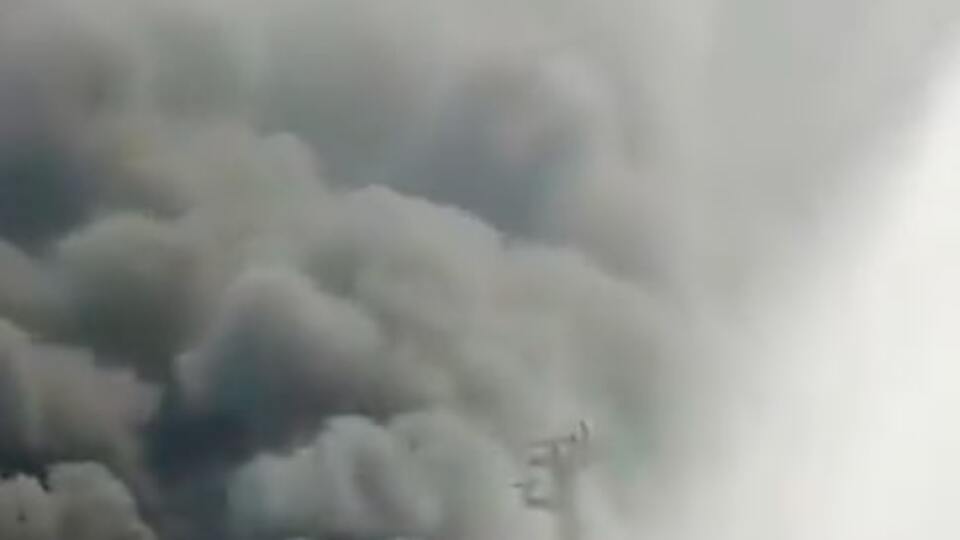 Nijerya açıklarında petrol üretim gemisi patladı!