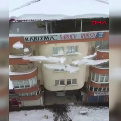 İnanılmaz görüntü! Son anda kurtuldu