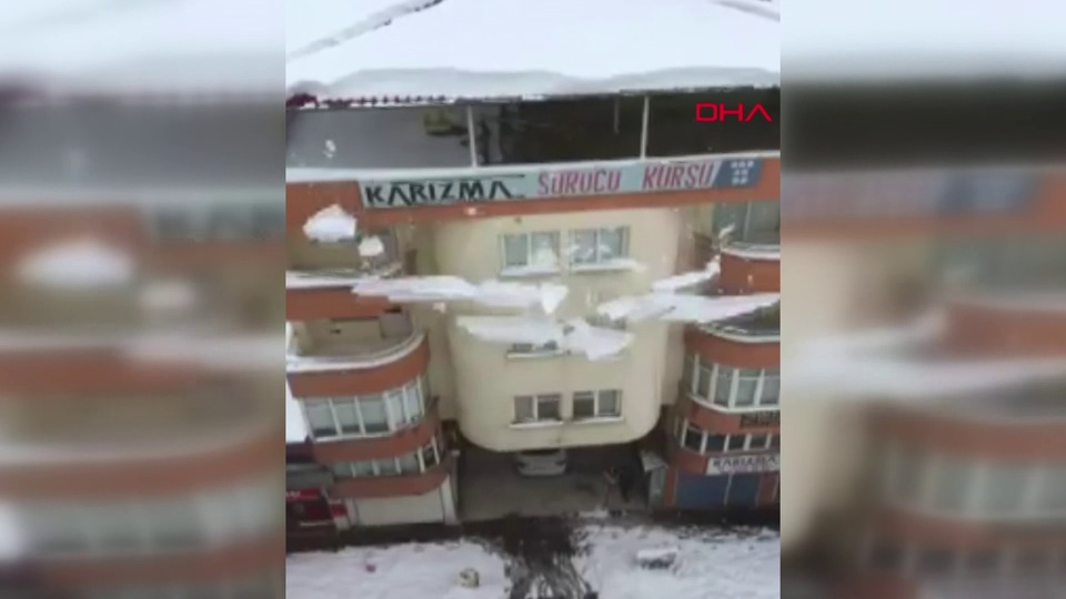 İnanılmaz görüntü! Son anda kurtuldu