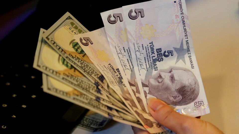 Reel efektif kur yükseldi