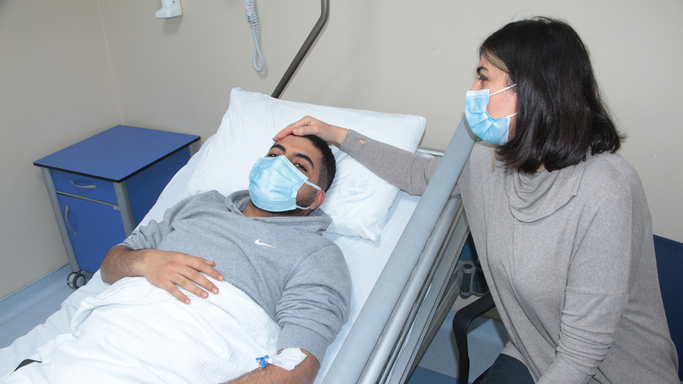 Attığı kahkaha pahalıya mal oldu!