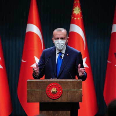 Cumhurbaşkanı Erdoğan koronavirüse yakalandı