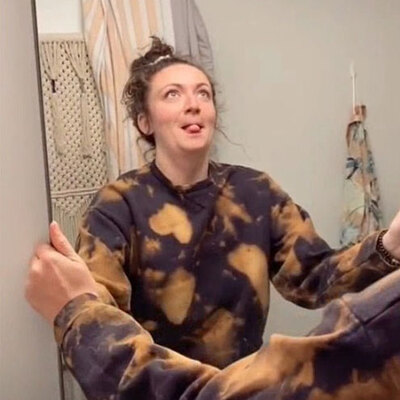 TikTok kullanıcısı paylaştı... Halının altında buldu