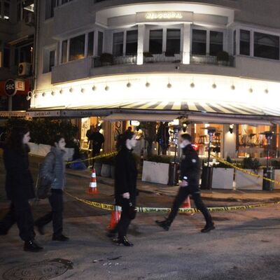 Ünlü kafeye silahlı saldırı! Teoman da oradaydı