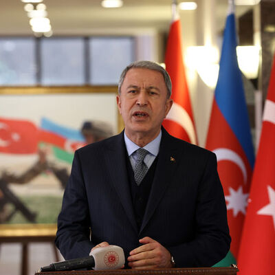 Milli Savunma Bakanı Hulusi Akar, koronavirüse yakalandı