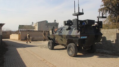 Miras katliamı! Kız kardeşi ile eniştesini öldürdü