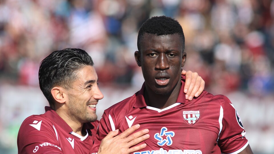 Bandırma, Ümraniye'yi devirdi