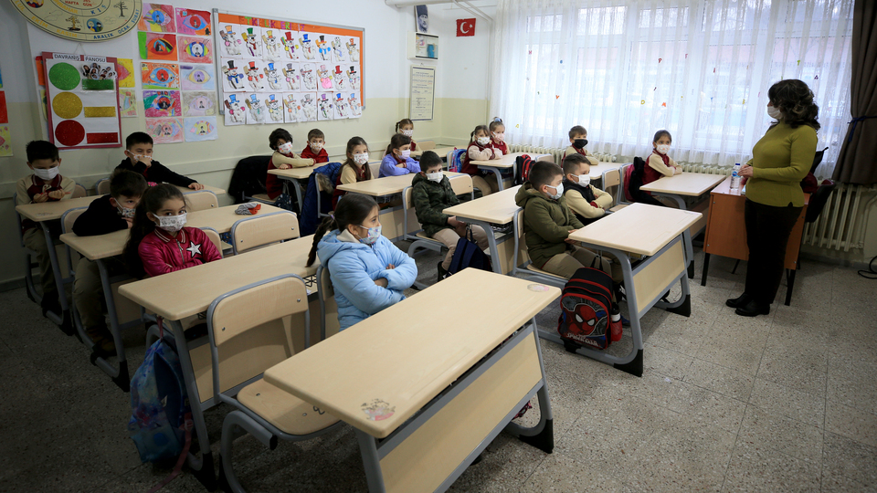 Okullar açıldı! Bu tedbirlere dikkat!