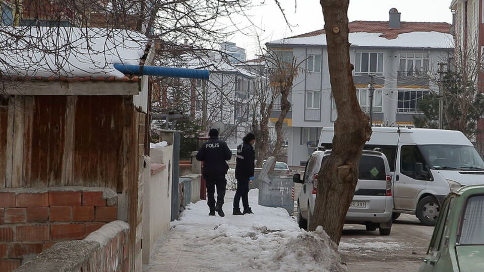 Eski eşi tetiğe bastı! Mucize oldu!