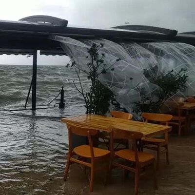 Köyceğiz Gölü taştı! Esnaf zor anlar yaşadı