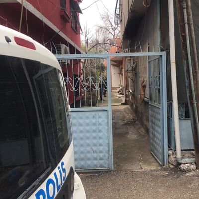 Genç kız kaçıp bir eve sığındı! Adana'da dehşet!