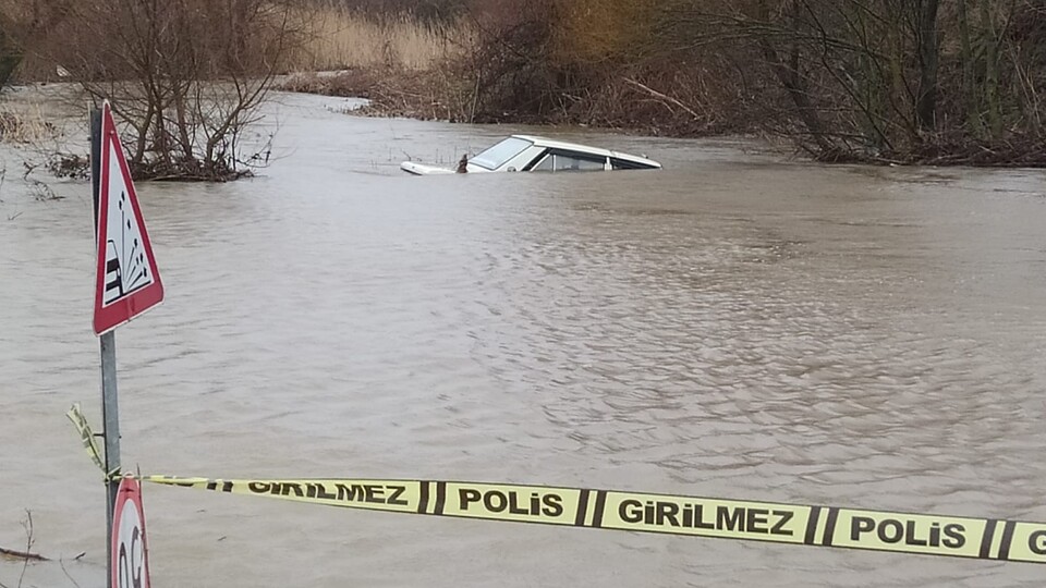 Tekirdağ'da sağanak kâbusu! Sel sularına kapıldı