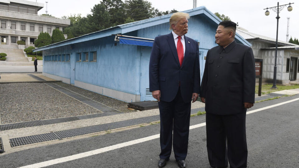 Trump 'aşk mektuplarını' evine götürmüş