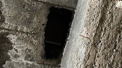 Dere yatağından girip kuyumcuyu soydular!