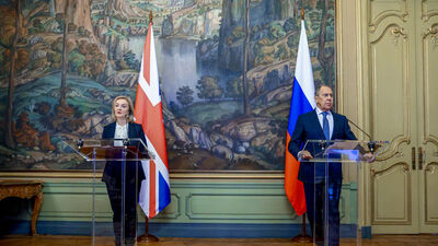 Rusya ve İngiltere arasında gergin görüşme