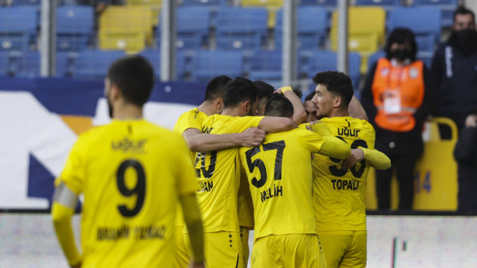 İstanbulspor dördüncü viteste!